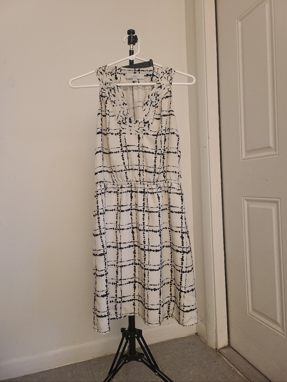 Ann Taylor White and Black Grid-Print Sleeveless Midi Dress